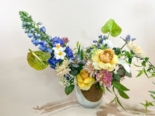 Load image into Gallery viewer, Vase Arrangement