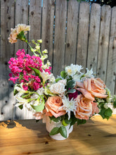 Load image into Gallery viewer, Vase Arrangement
