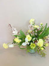 Load image into Gallery viewer, Vase Arrangement